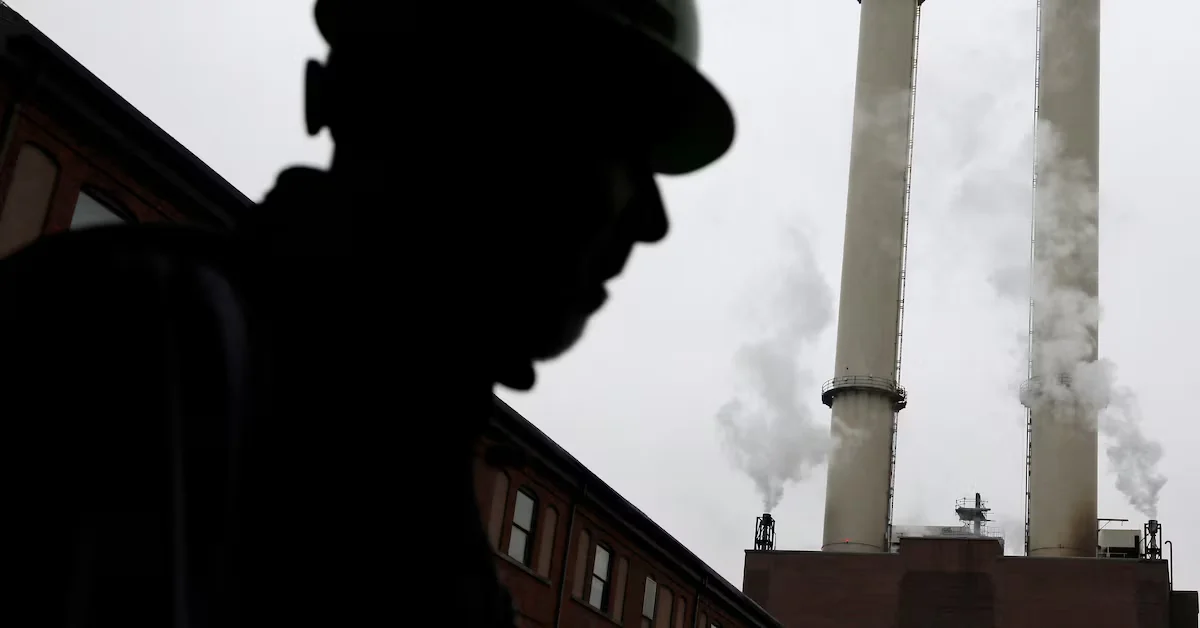 US Manufacturing Sector Continues to Struggle in March