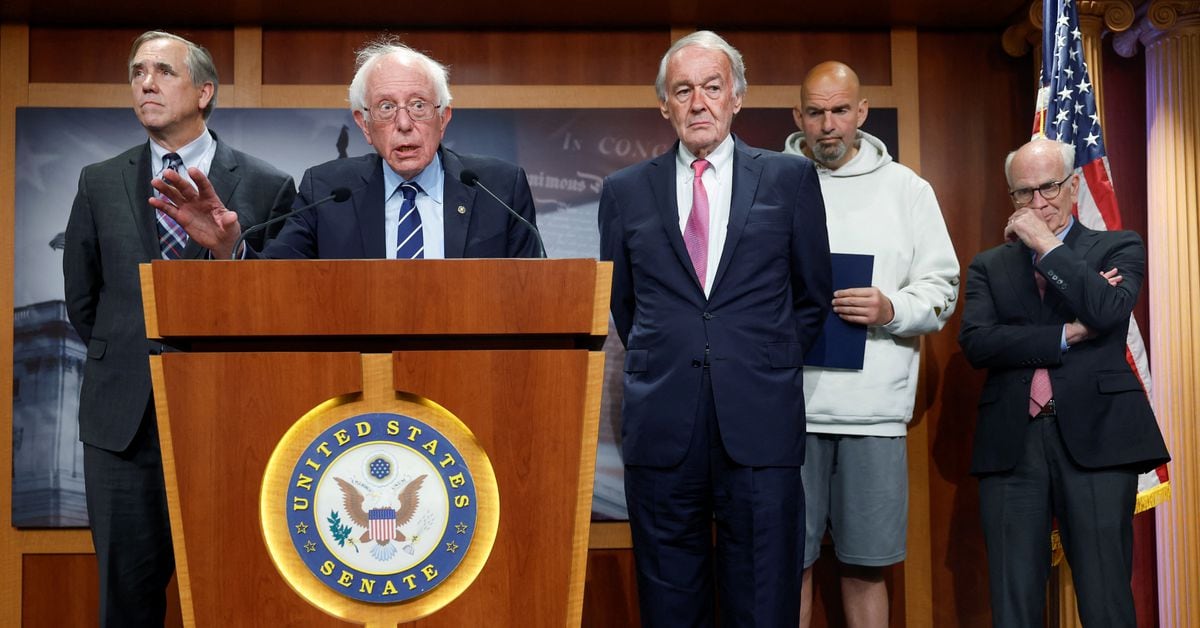 "Debt Ceiling Negotiations: Biden Urged to Consider 14th Amendment Option"