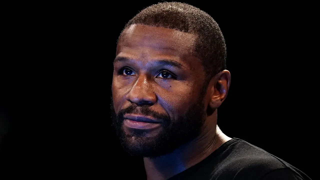 Mayweather-Gotti III exhibition ends in chaotic brawl.