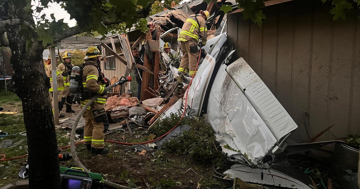 Featured image for Tragic Oregon Plane Crash Claims Two Lives as Aircraft Collides with Home