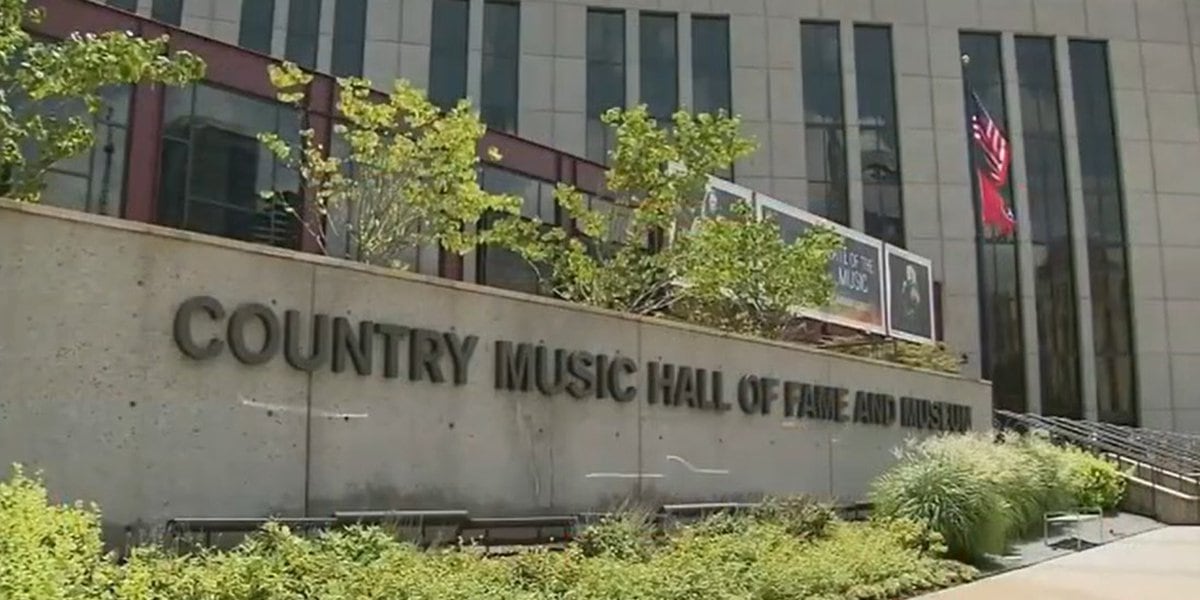 Featured image for Country Music Hall of Fame announces 2023 inductees, including EKY native and Patty Loveless.