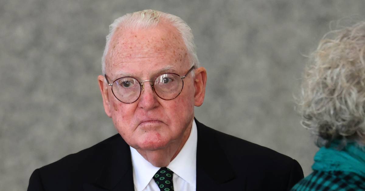 Featured image for Jury Deliberations Continue in Ed Burke Corruption Trial