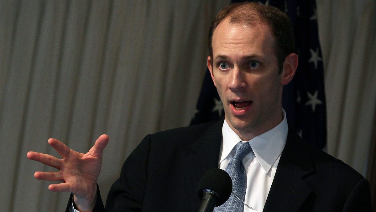 "Chicago Fed President Discusses Future Rate Hikes and Likelihood of Recession"