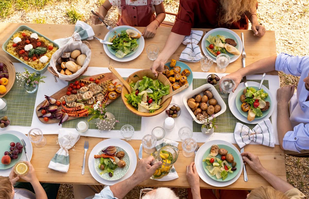 Featured image for Simple Diet Changes May Significantly Reduce Cancer Risk and Save Lives