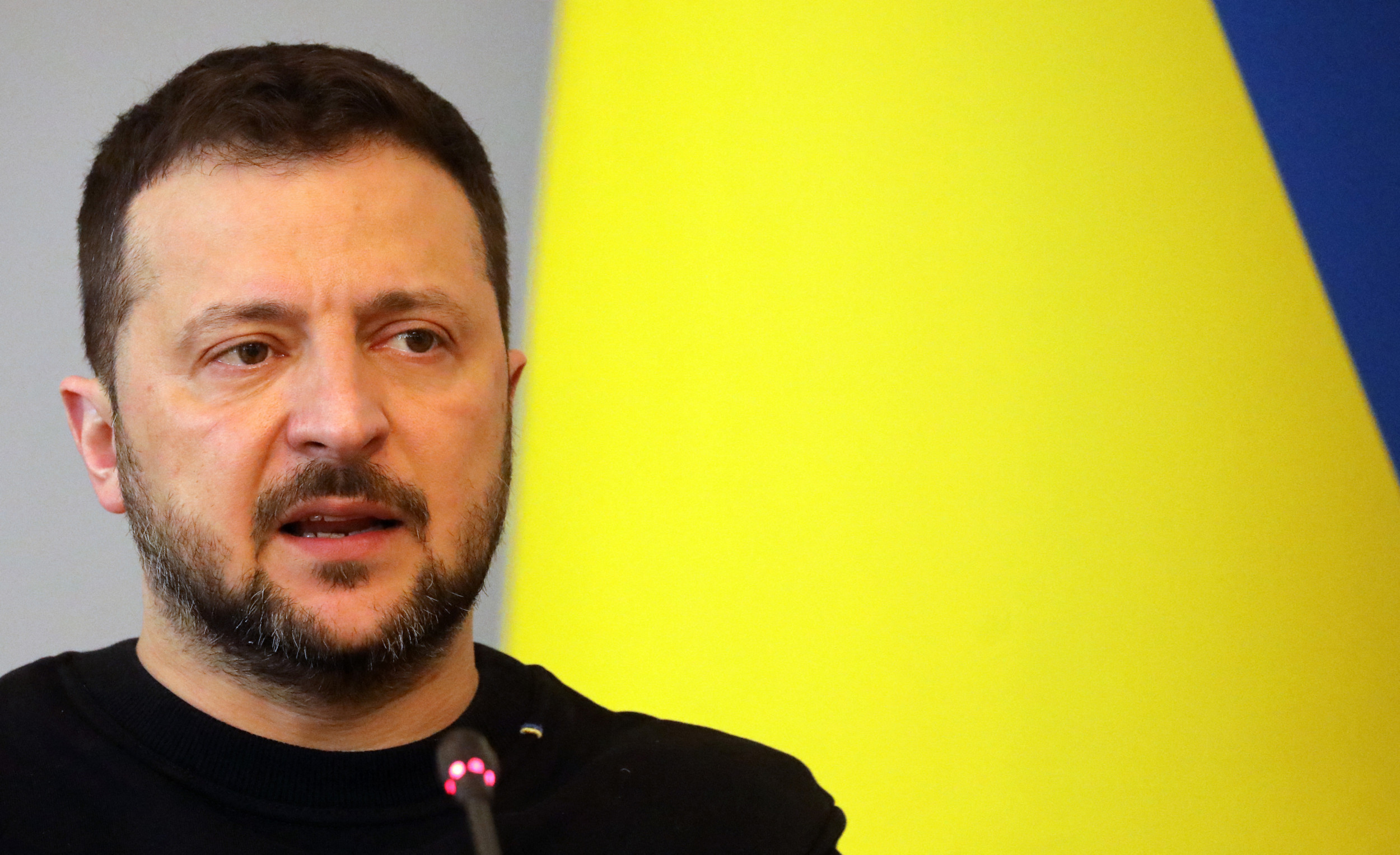 "Zelensky Warns of Dire Consequences Amid Putin's Advance"