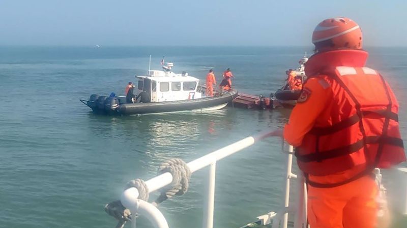 "Fatal Pursuit: Chinese Fishermen Drown in Taiwan Coast Guard Chase"