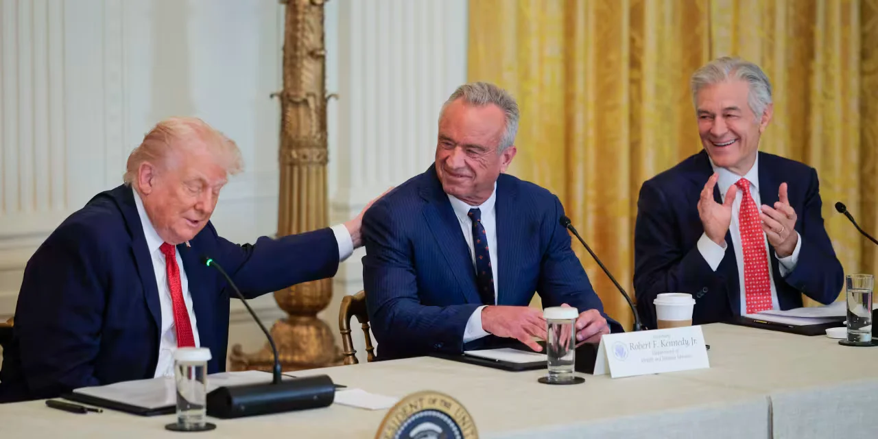 Medicare Rate Surprise Triggers Selloff in Major Health-Insurers