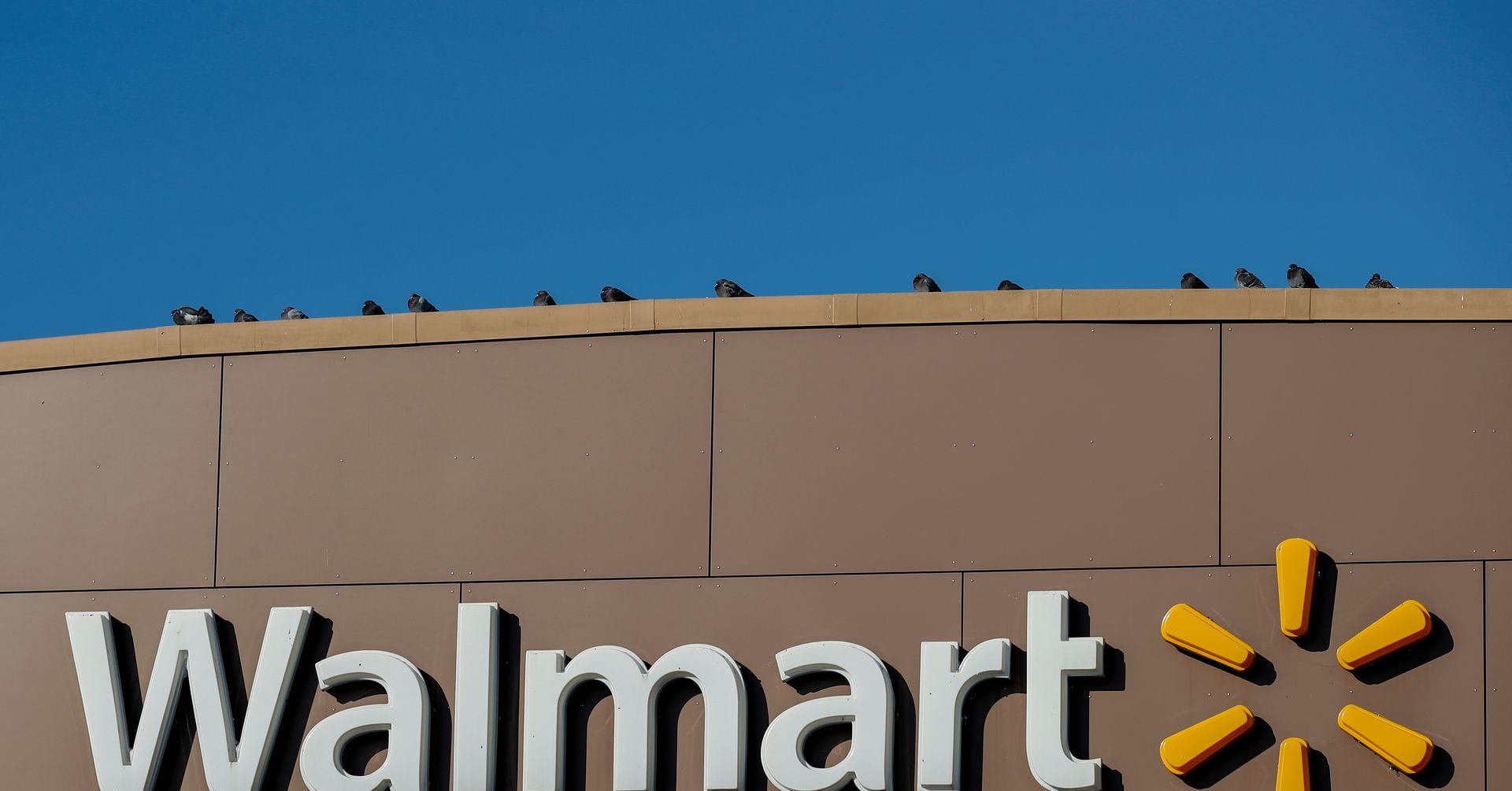 "Walmart's Potential Acquisition of Vizio for Over $2 Billion Sparks Interest"