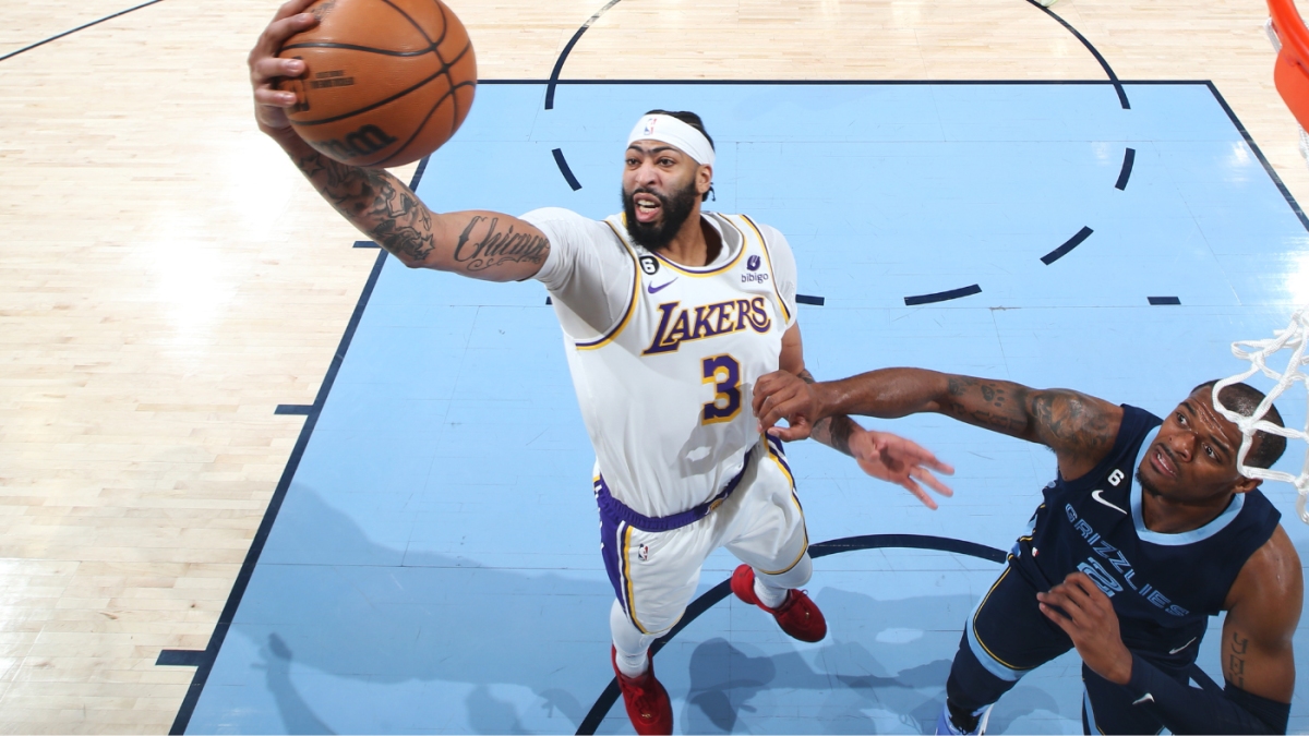 Lakers and Grizzlies face injury scares in Game 1.