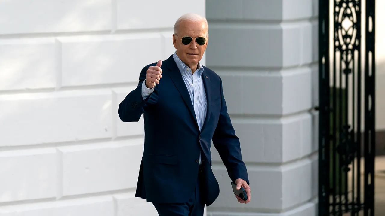 "Biden Mocks Trump's Debt Woes and Widens Fundraising Lead"