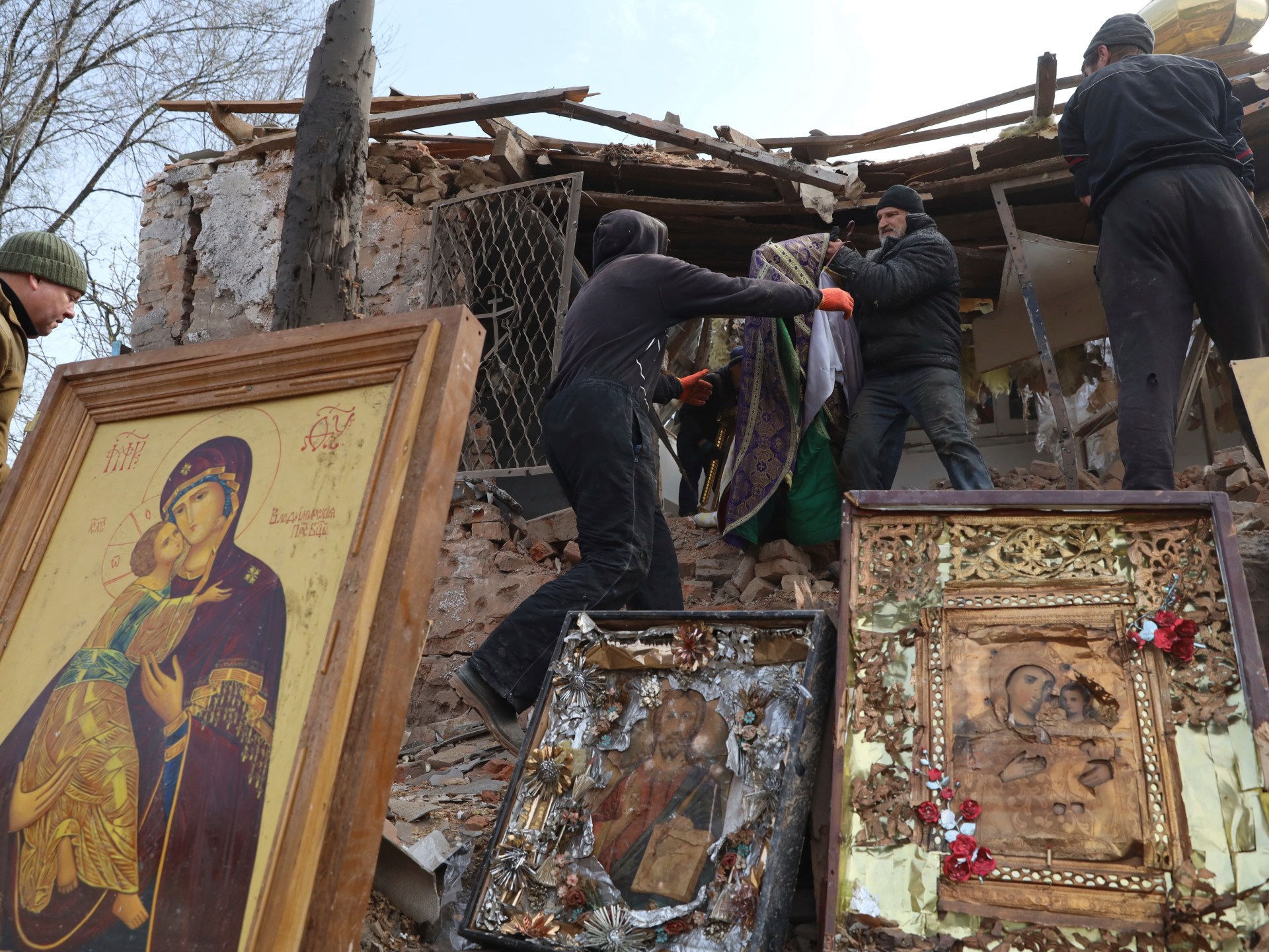 Intense Fighting Continues in Bakhmut as Russia-Ukraine War Enters Day 418