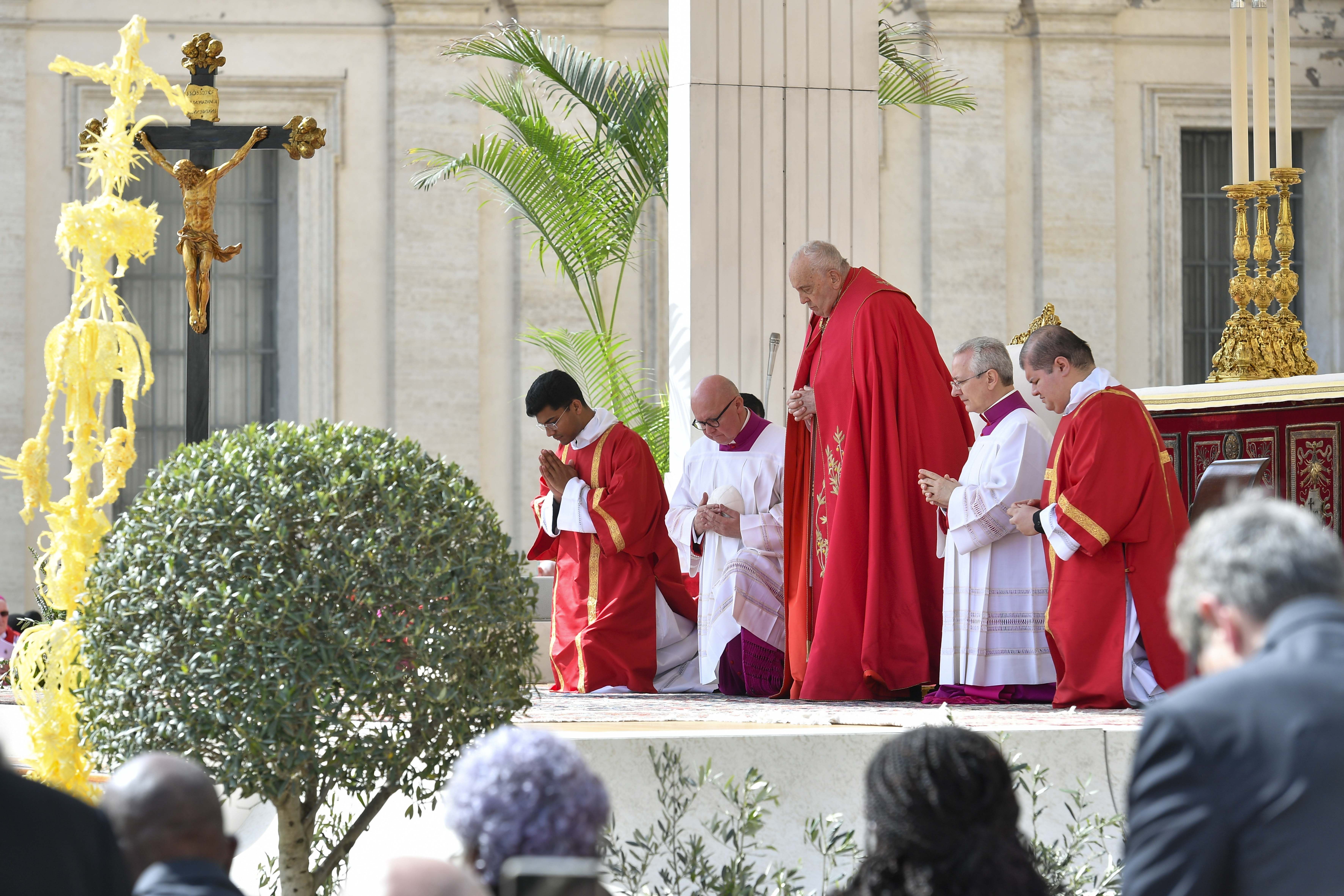 Featured image for "Pope Francis' Unconventional Palm Sunday Amidst Vatican Security Concerns"