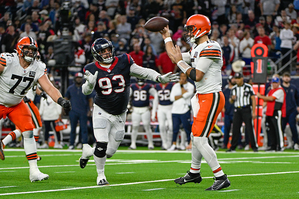 "Cleveland Browns Suffer Record-Breaking Playoff Loss to Houston Texans"