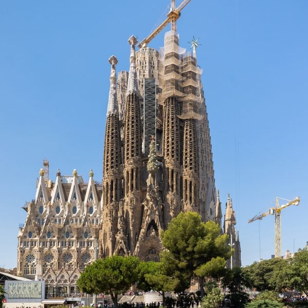 Featured image for "Sagrada Familia Set to Reach Completion in 2026 After 142 Years"