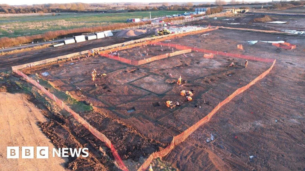 Melton bypass digs reveal Jurassic ichthyosaur and a Roman farming landscape