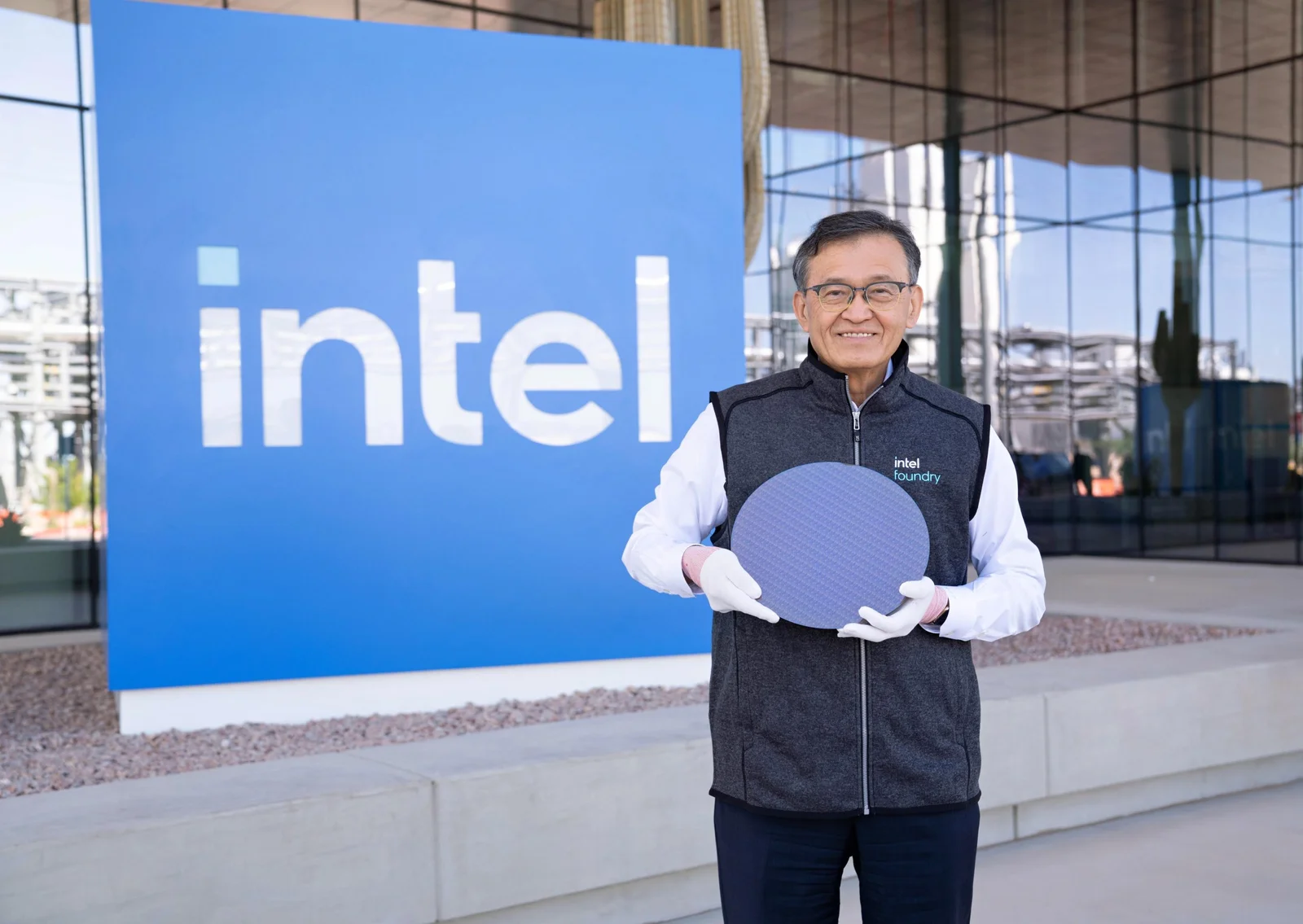 Intel 18A's BSPDN Leap Wins Tech Edge but Delays Customer Adoption