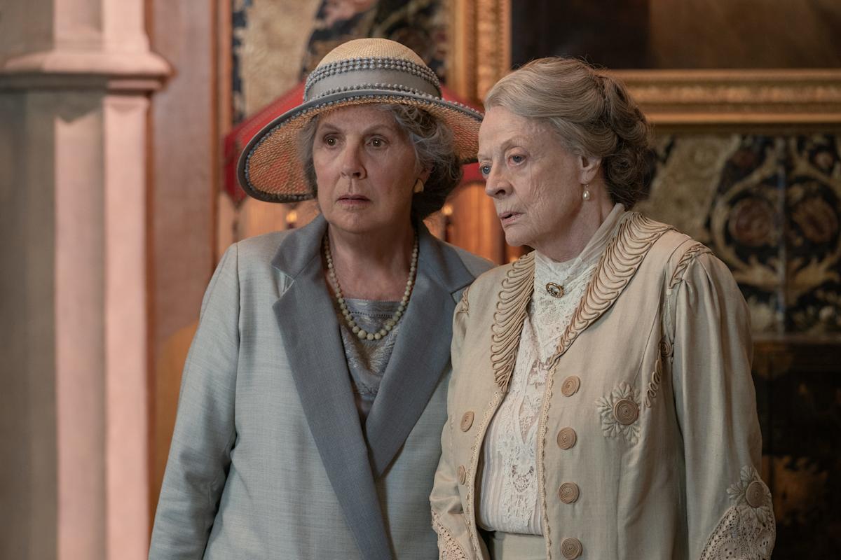 Featured image for Downton Abbey: The Grand Finale Brings Maggie Smith Back for a Last Hurrah
