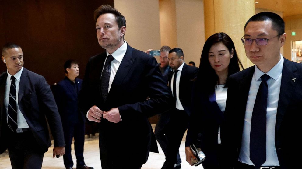 US Senators Express Concerns Over Twitter and Elon Musk's Handling of Data Privacy