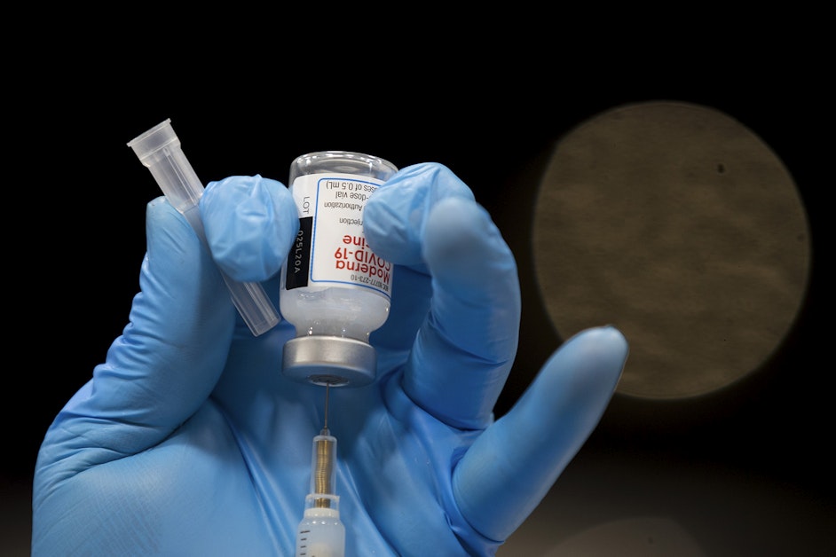 Featured image for New Mexico Expands COVID-19 Vaccine Access Amid Regulatory Challenges