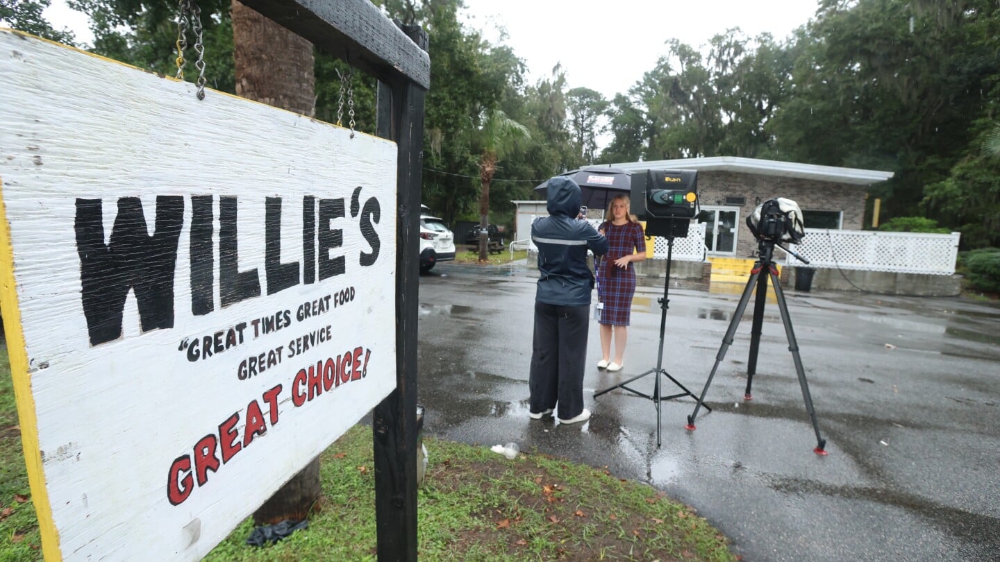 Featured image for Four Dead, Twenty Injured in St. Helena Bar Mass Shooting