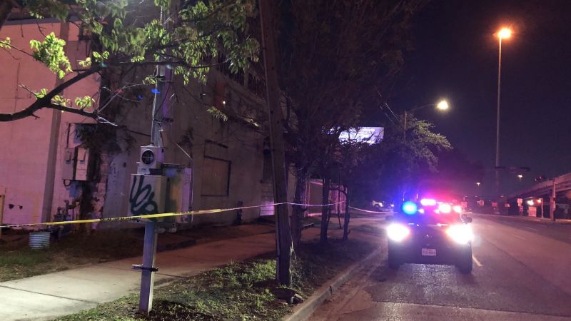 Texas man kills alleged parking scammer during date, then resumes with partner