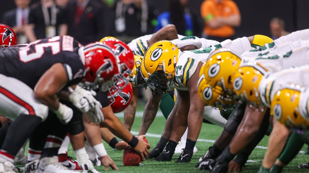 Packers' Fourth Quarter Collapse Against Falcons Sparks Calls for Defensive Coordinator's Firing