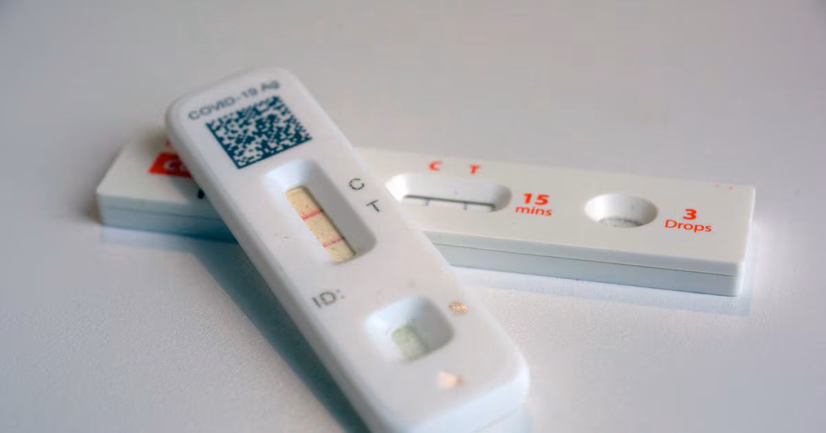 Featured image for New COVID Variants 'Nimbus' and 'Stratus' Cause Sharp Throat Symptoms