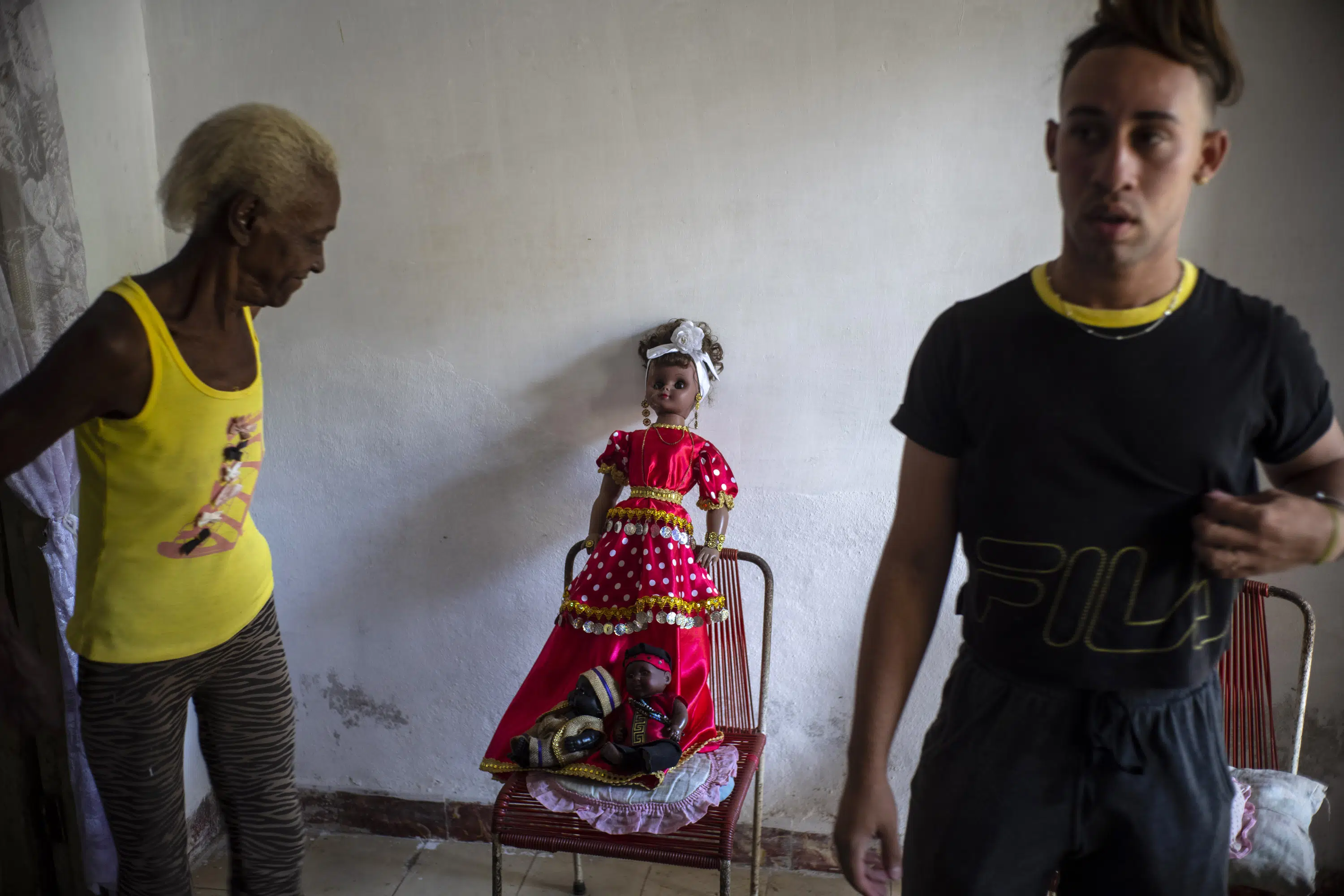 Santería Provides Comfort and Answers for Cubans in Crisis