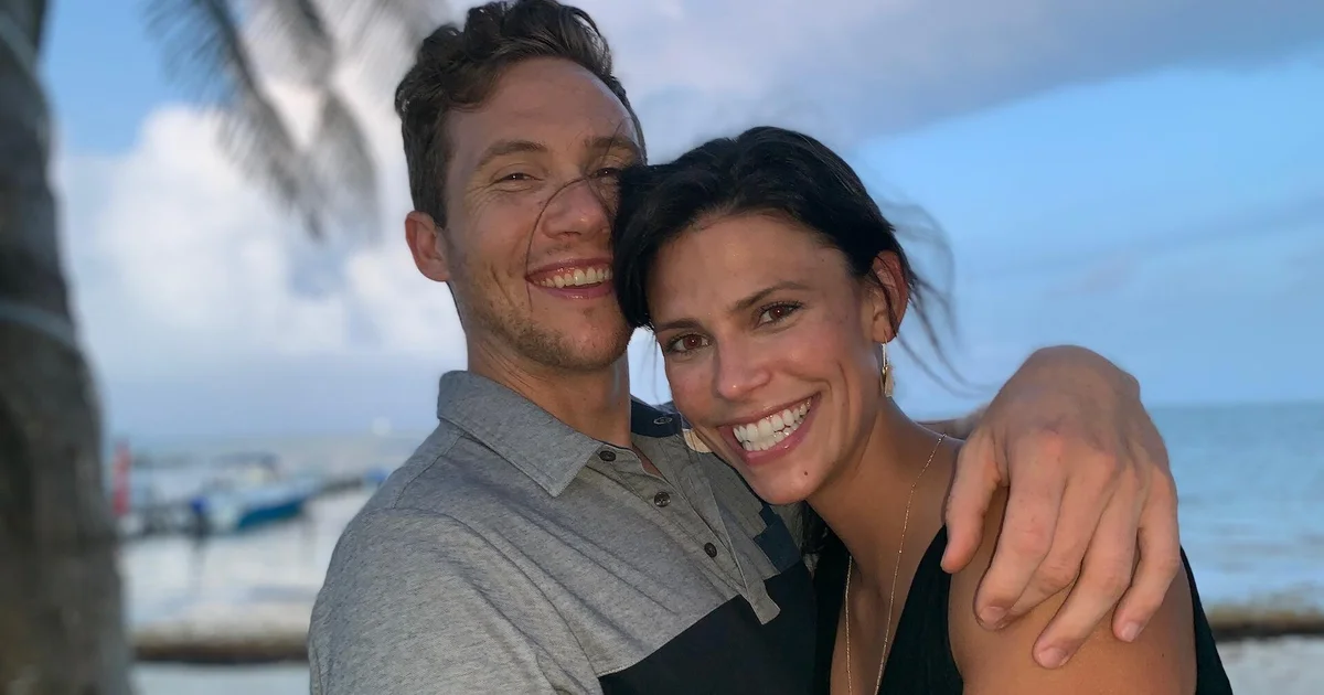 Featured image for Ohio police hunt suspect in dentist and wife’s double homicide