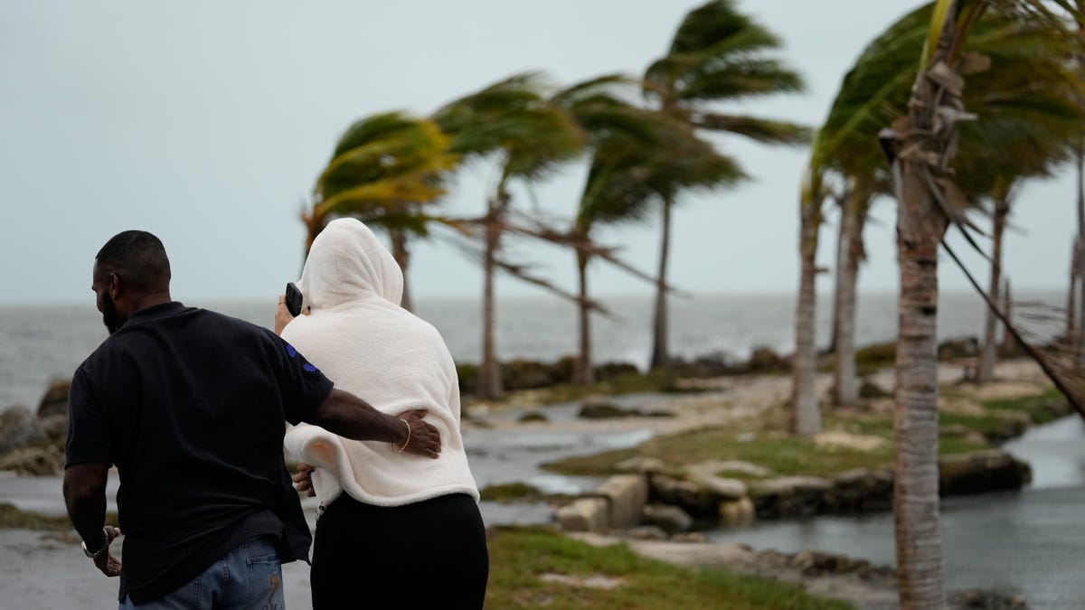 "East Coast Braces for Weekend Storm with Heavy Rain and Potential Flooding"