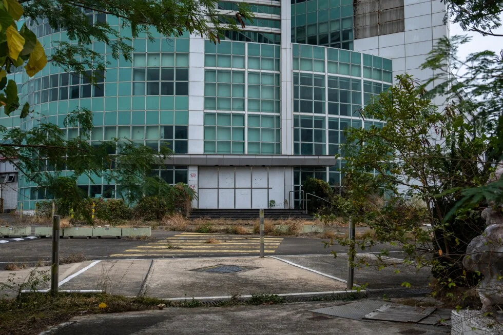 HK bookshop staff detained for selling Jimmy Lai biography