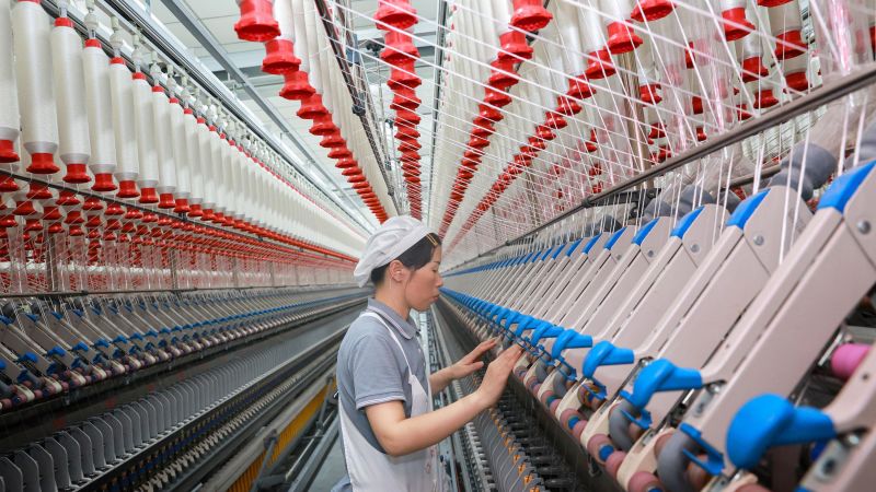 China's First Quarter Economic Growth Surpasses Expectations