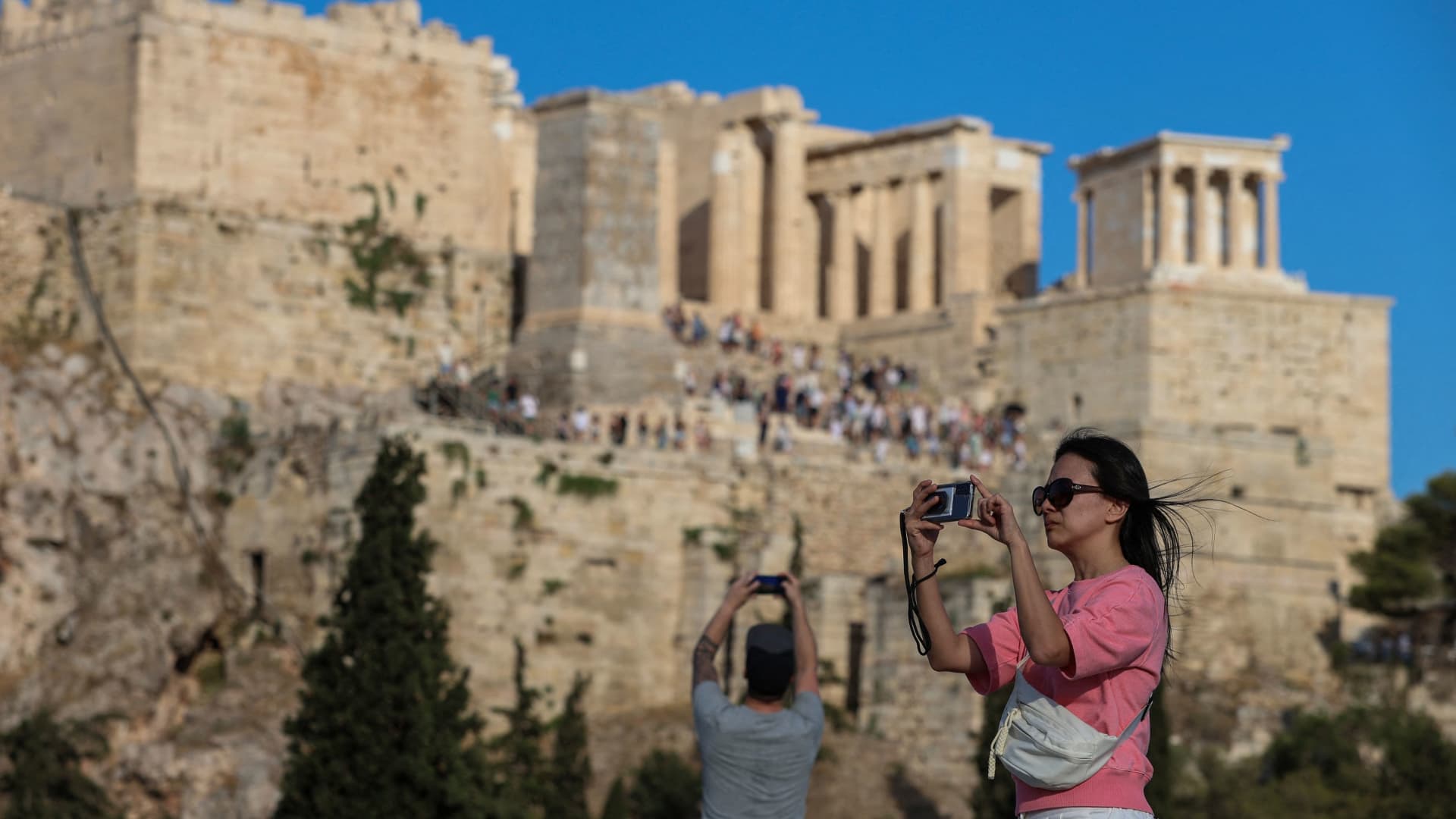 Featured image for Exploring the Surge in Affordable Flights from the U.S. to Europe