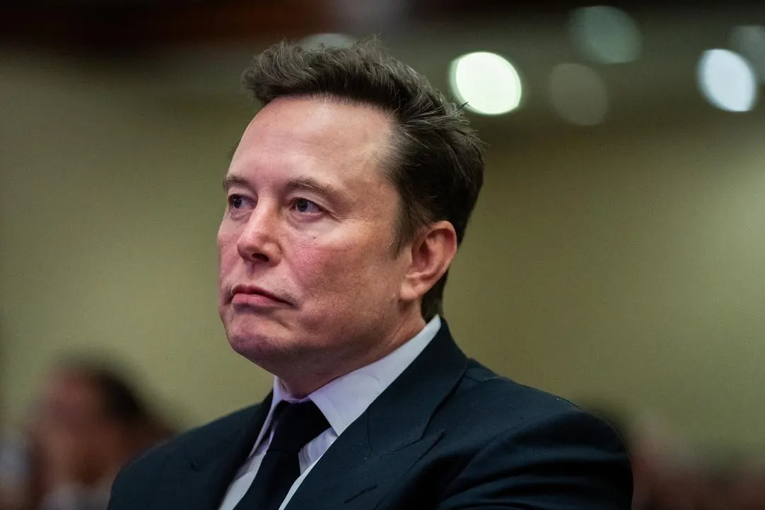 Featured image for Tesla Shares Plunge as Elon Musk Faces Financial and Strategic Challenges