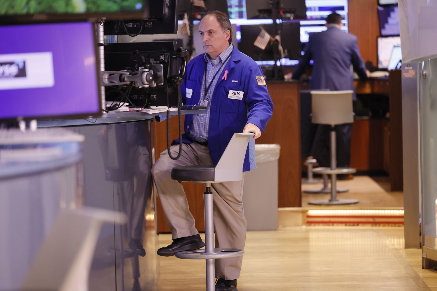 Featured image for Stocks Slide as Bond Yields Surge and Oil Prices Recover