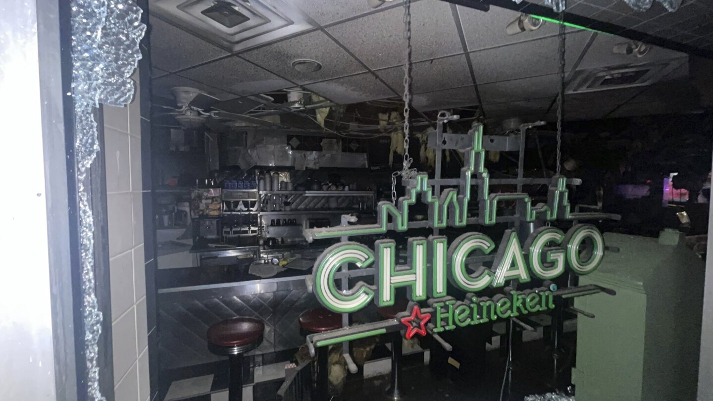 Featured image for Iconic Chicago Breakfast Restaurant Ravaged by Fire