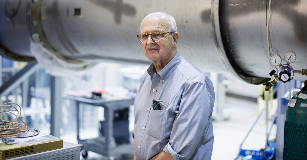 Nobel Physicist Rainer Weiss, Gravitational Wave Pioneer, Dies at 92