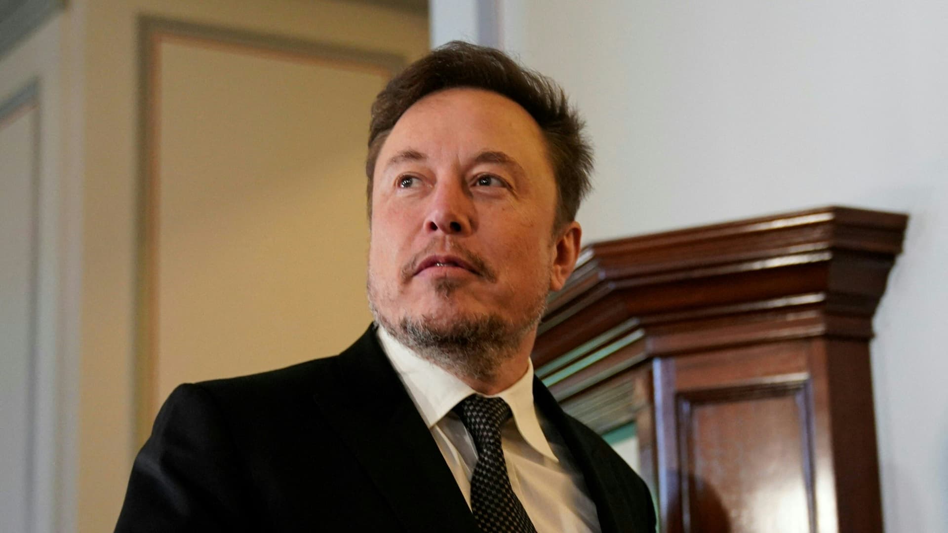 Safety Concerns Mount as SpaceX Pushes Forward with Mars Mission, Report Reveals