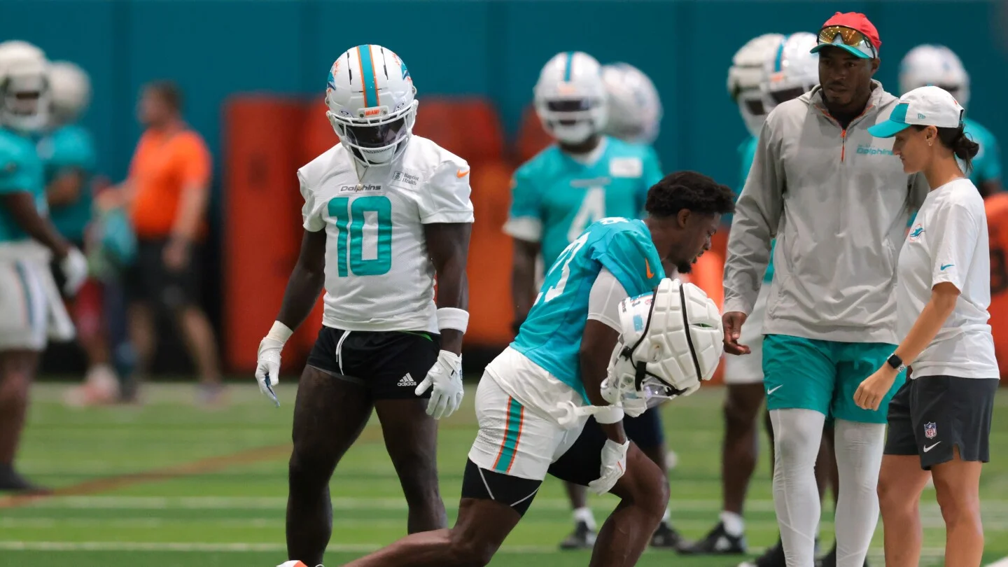 Dolphins CB Artie Burns Sidelined by Possible Torn ACL