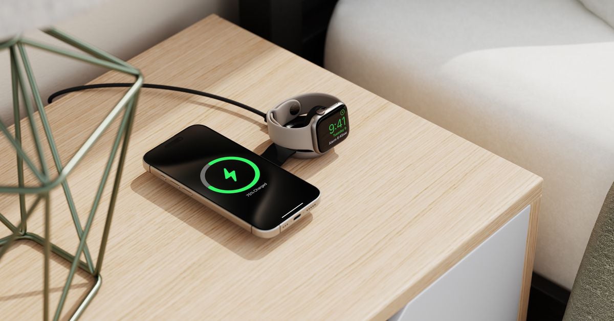 Featured image for Twelve South's Butterfly Charger: The Perfect Apple Travel Gadget