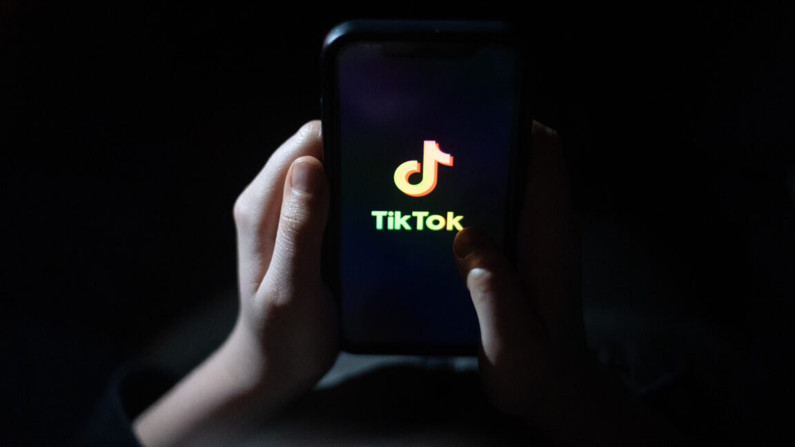 Featured image for Psychiatrists Puzzled by Dangerous TikTok Challenges Among Youth