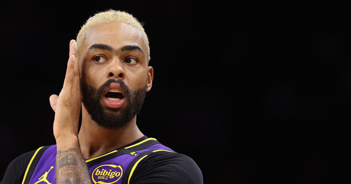 Featured image for JJ Redick Criticizes Lakers' Effort Amid Trade Speculations Involving D'Angelo Russell