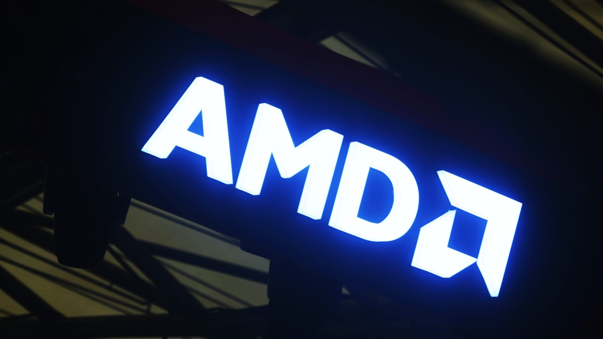 "AMD's AI-Powered PC Bet and Surging Stock Price Target"