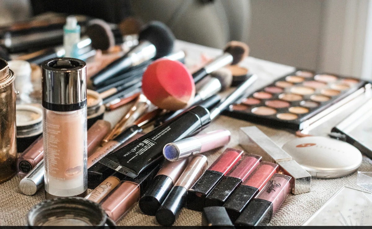 "California Girls: The $8 Million Makeup Crime Ring Uncovered"