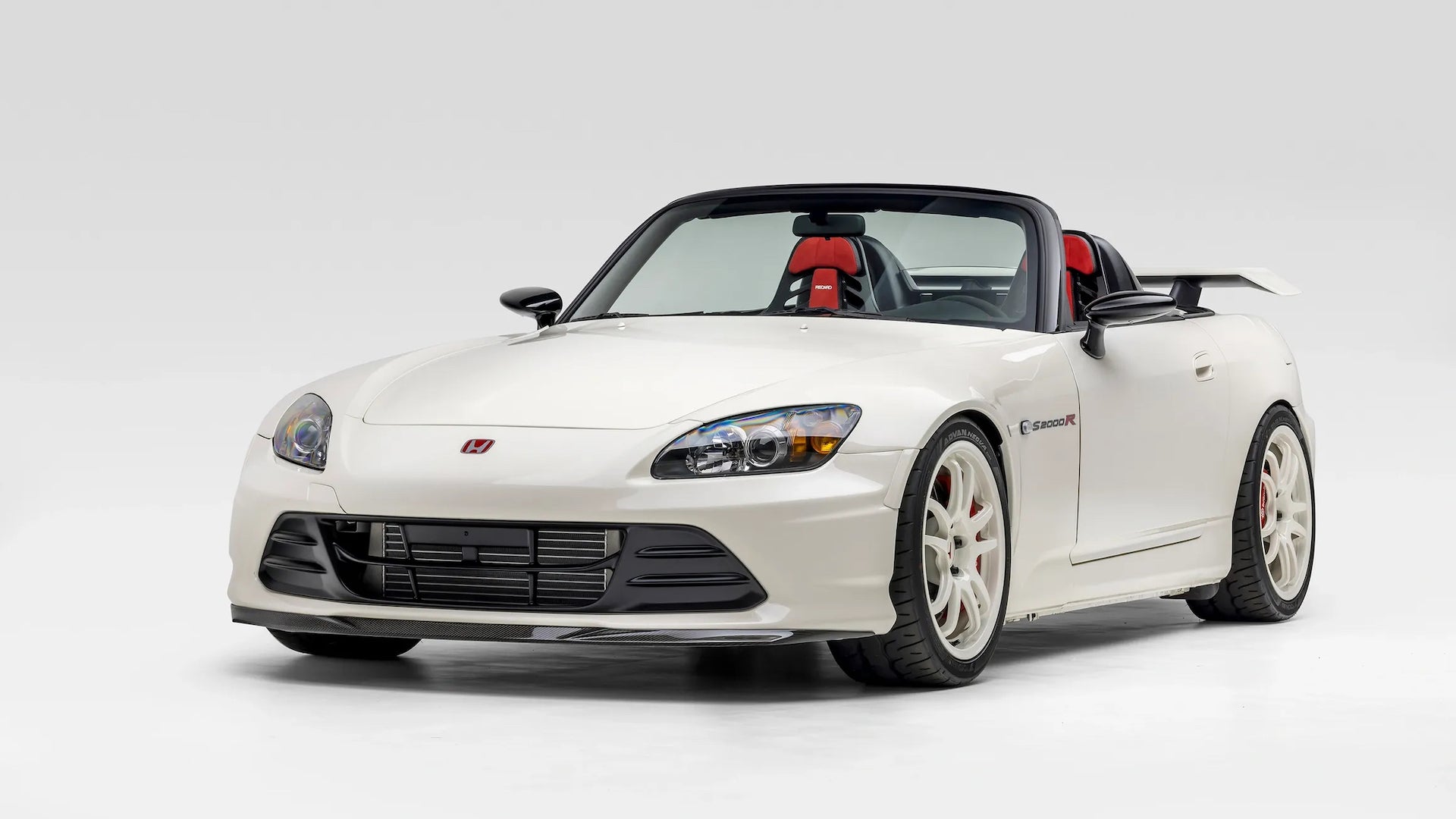 Featured image for Honda S2000R: Restored with Civic Type R Power and Improved Handling.