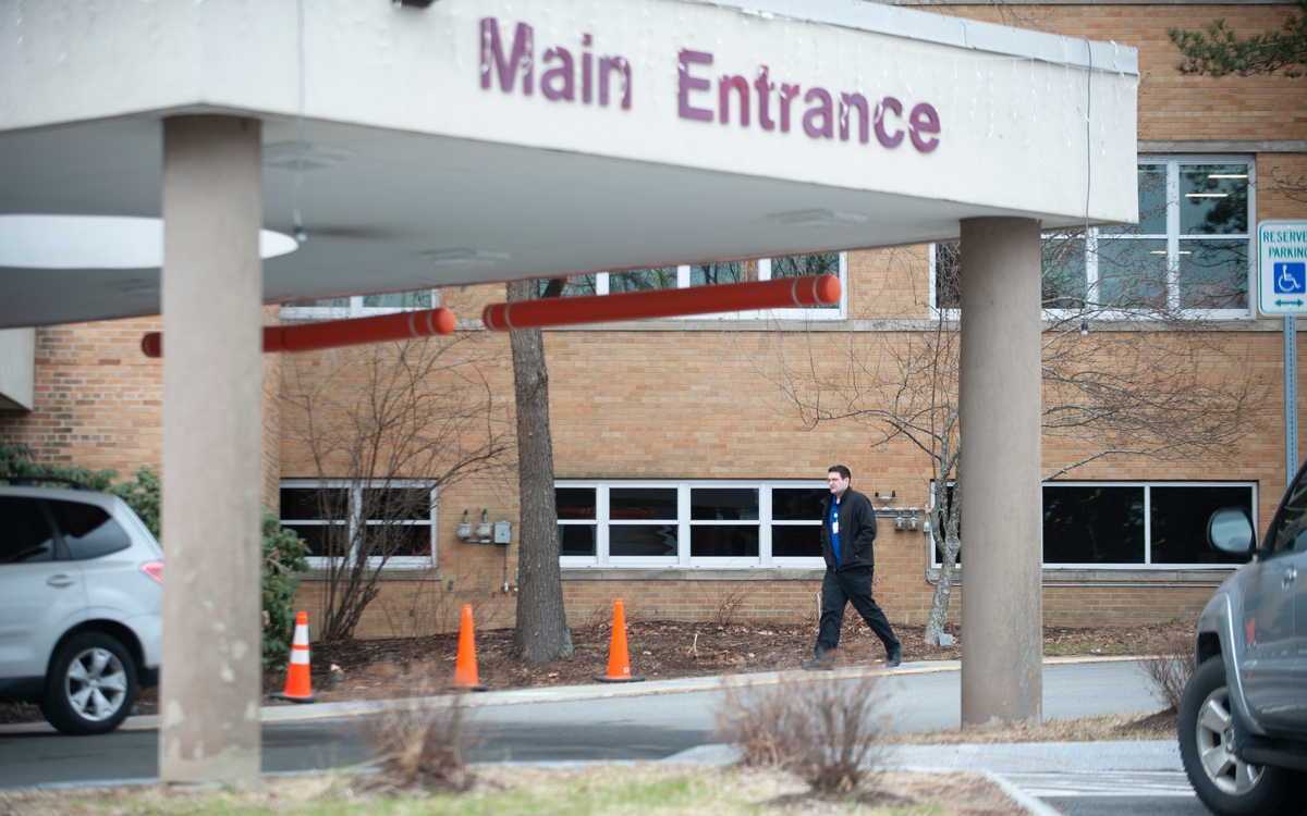 Featured image for "Mainers' Health Care Hangs in the Balance as Insurance Battle Nears Deadline"