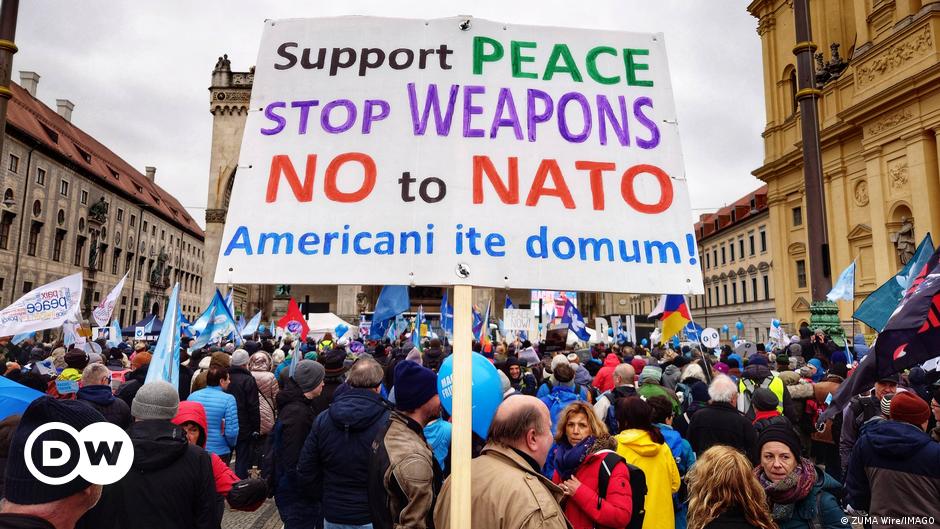 Germany's Easter rallies demand peace in Ukraine amidst ongoing conflict.