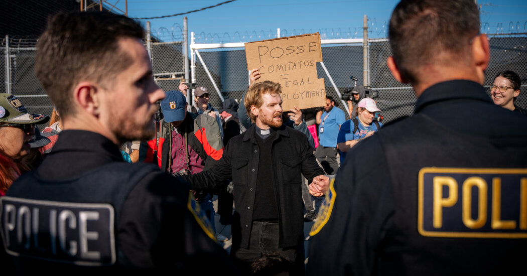 Chicago Prepares for Increased Immigration Enforcement Amid Trump’s Crackdown