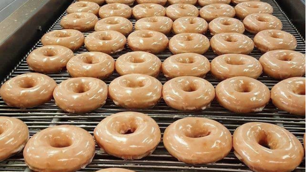 Featured image for "Discovering America's Donut Delights: From Freebies to Bake-Offs"