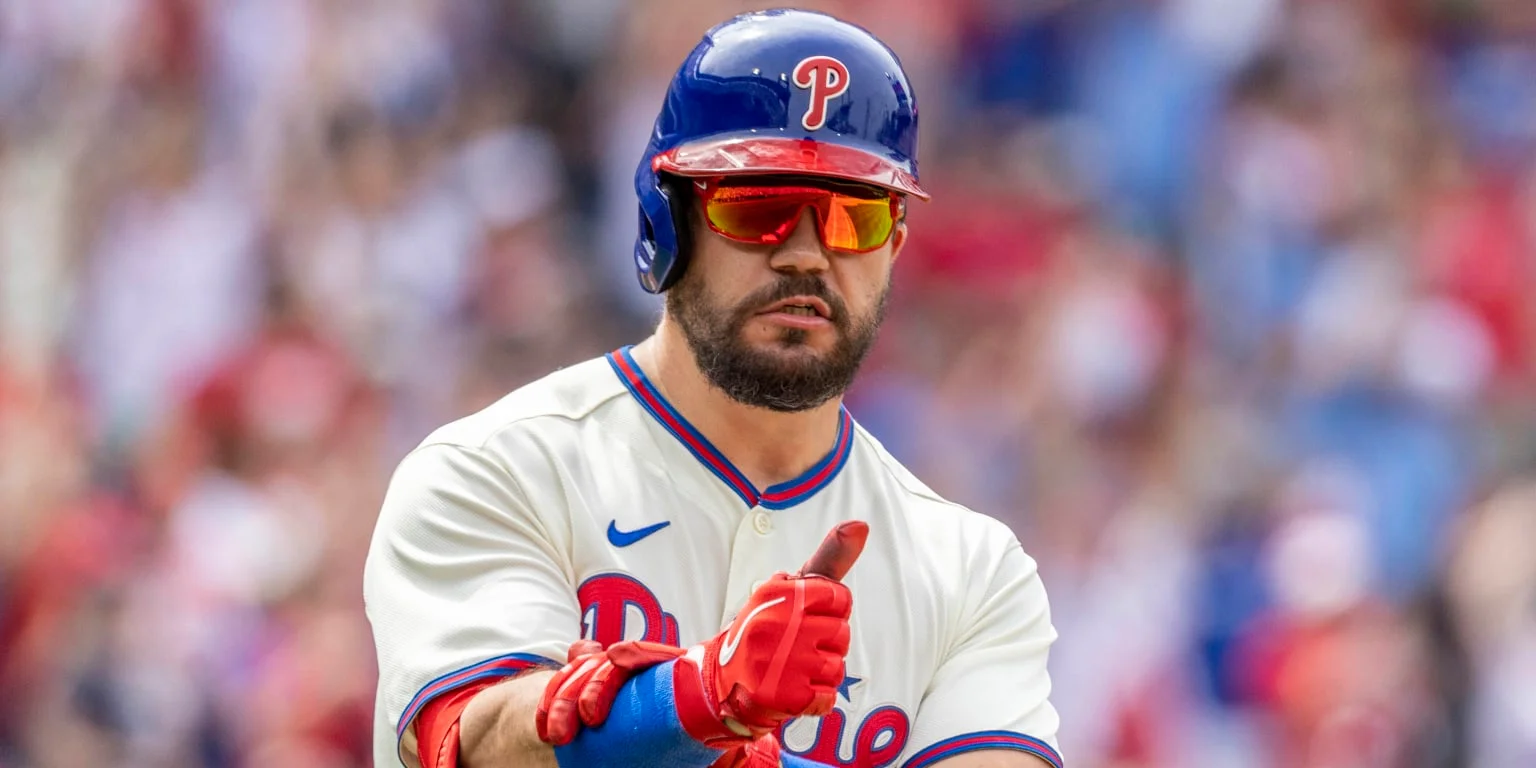 Phillies end losing streak with Schwarber's help against Red Sox.